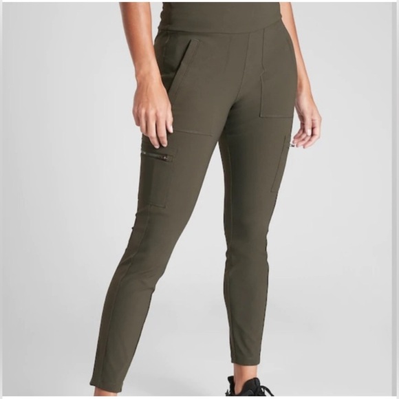 Athleta Pants - Athleta Headlands Hybrid Cargo pants size 4 in olive green